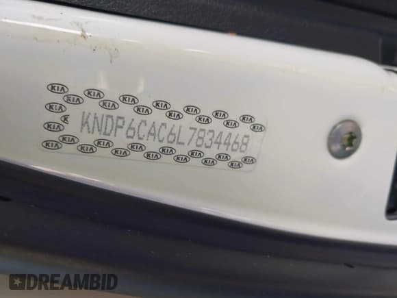 ✅ 2020 Kia Sportage S • VIN: KNDP6CAC6L7834468 • Lot: 41273111. Wystawiony na IAAI z przebiegiem 26 354 mil. Bezpłatny archiwum sprzedaży aukcyjnych z USA i szczegółowy raport historii pojazdu na DreamBid. Zdjęcie 9.