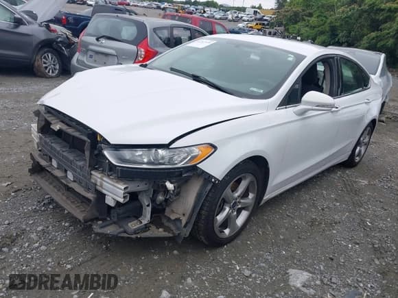 ✅ 2016 Ford Fusion SE • VIN: 3FA6P0H71GR162985 • Lot: 42347539. Listed on IAAI with 330,641 mi. Free auction sales archive from the USA and detailed vehicle history report at DreamBid. Image 2.