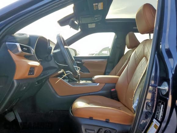 ✅ 2023 Toyota Highlander Hybrid Platinum • VIN: 5TDFARAH8PS016521 • Lot: 71727985. Listed on Copart with 22,936 mi. Free auction sales archive from the USA and detailed vehicle history report at DreamBid. Image 7.