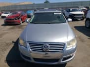 ✅ 2008 Volkswagen Passat Komfort • VIN: WVWLK73C58E003965 • Лот: 72969484. Опубликован ранее на Copart с пробегом 135 998 миль. Бесплатный доступ к архиву аукционных продаж из США и подробный отчёт об истории автомобиля на DreamBid. Изображение 5.