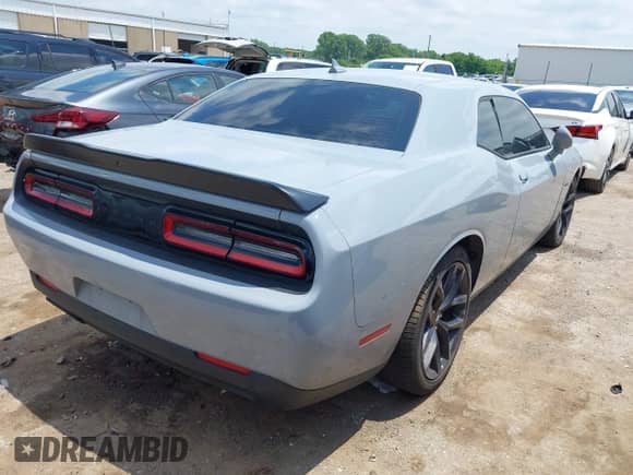 2022 Dodge Challenger R/T с VIN 2C3CDZBTXNH234148, выставлен на аукционе IAAI как лот 42405009 с пробегом Не указан миль и . История ставок и продаж доступна на DreamBid. Изображение 4.