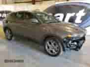 2024 Dodge Hornet R/T z VIN ZACPDFCW6R3A27983, wystawiony jako Copart lot #47845855 z przebiegiem 18 861 mil mil oraz Czysty tytuł • Clean title. Historia ofert i sprzedaży dostępna na DreamBid. Obrazek 4.