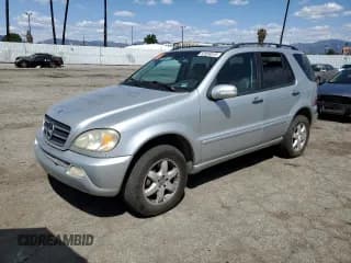 ✅ 2004 Mercedes-Benz M 500 • VIN: 4JGAB75EX4A470494 • Lot: 52024515. Wystawiony na Copart z przebiegiem 185 639 mil. Bezpłatny archiwum sprzedaży aukcyjnych z USA i szczegółowy raport historii pojazdu na DreamBid. Zdjęcie 1.