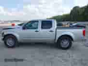 2014 Nissan Frontier Desert Runner z VIN 1N6AD0ER0EN733673, wystawiony jako IAAI lot #43260104 z przebiegiem 163 382 mil mil oraz . Historia ofert i sprzedaży dostępna na DreamBid. Obrazek 15.