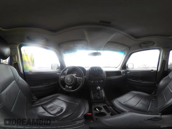 ✅ 2017 Jeep Patriot Latitude • VIN: 1C4NJRFB4HD128150 • Lot: 41705074. Listed on IAAI with 95,290 mi. Free auction sales archive from the USA and detailed vehicle history report at DreamBid. Image 19.