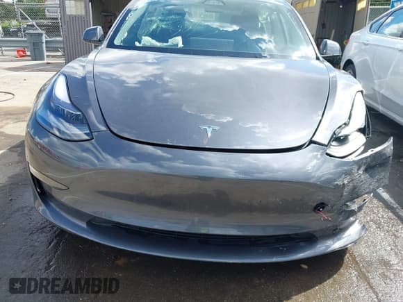 ✅ 2023 Tesla Model 3 • VIN: 5YJ3E1EA2PF694756 • Lot: 42220867. Wystawiony na IAAI z przebiegiem 29 260 mil. Bezpłatny archiwum sprzedaży aukcyjnych z USA i szczegółowy raport historii pojazdu na DreamBid. Zdjęcie 11.