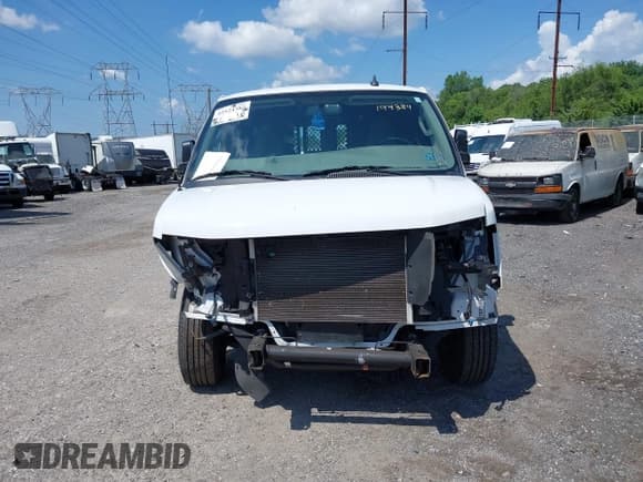 ✅ 2022 Chevrolet Express Cargo • VIN: 1GCWGAFP3N1199384 • Lot: 42524382. Listed on IAAI with 28,525 mi. Free auction sales archive from the USA and detailed vehicle history report at DreamBid. Image 12.