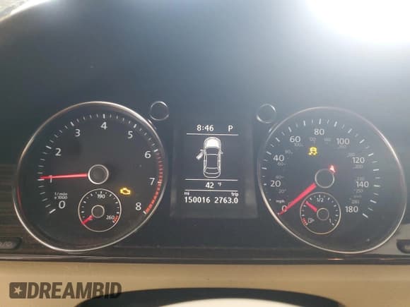 ✅ 2014 Volkswagen CC Executive • VIN: WVWRN7AN5EE507742 • Lot: 49655155. Listed on Copart with 150,016 mi. Free auction sales archive from the USA and detailed vehicle history report at DreamBid. Image 9.