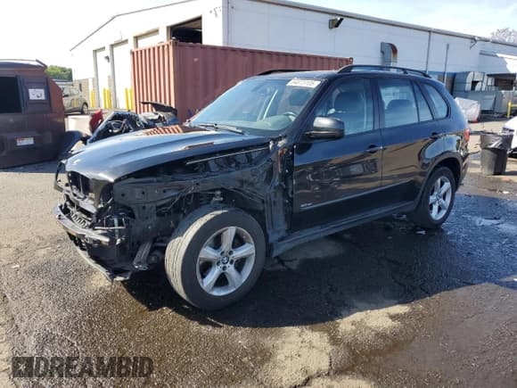 ✅ 2007 BMW X5 3.0si • VIN: 5UXFE43577L014155 • Lot: 84875105. Listed on Copart with 207,962 mi. Free auction sales archive from the USA and detailed vehicle history report at DreamBid. Image 1.