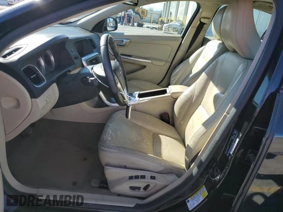 ✅ 2012 Volvo S60 T5 • VIN: YV1622FS6C2058304 • Lot: 87255935. Wystawiony na Copart z przebiegiem 120 301 mil. Bezpłatny archiwum sprzedaży aukcyjnych z USA i szczegółowy raport historii pojazdu na DreamBid. Zdjęcie 7.