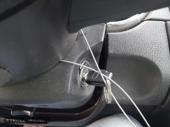 ✅ 2007 Ford Mustang Deluxe • VIN: 1ZVHT80N675263916 • Lot: 42598236. Wystawiony na IAAI z przebiegiem 263 572 mil. Bezpłatny archiwum sprzedaży aukcyjnych z USA i szczegółowy raport historii pojazdu na DreamBid. Zdjęcie 11.