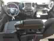 2025 Chevrolet Silverado 1500 Custom z VIN 3GCPKBEK9SG284659, wystawiony jako Copart lot #60167165 z przebiegiem 610 mil mil oraz Szkoda całkowita • Salvage title. Historia ofert i sprzedaży dostępna na DreamBid. Obrazek 8.