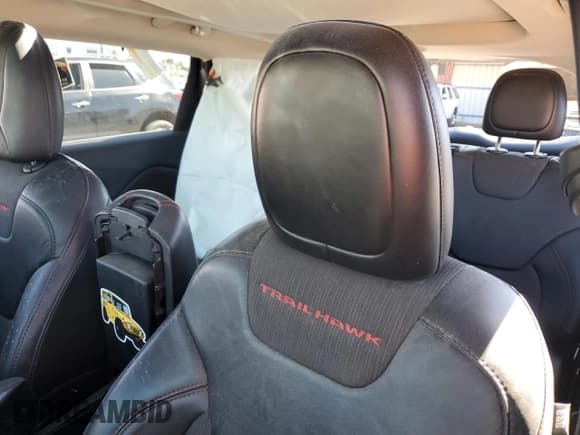 ✅ 2017 Jeep Cherokee Trailhawk • VIN: 1C4PJMBS8HW506816 • Лот: 83831065. Опубликован ранее на Copart с пробегом Не указан. Бесплатный доступ к архиву аукционных продаж из США и подробный отчёт об истории автомобиля на DreamBid. Изображение 10.