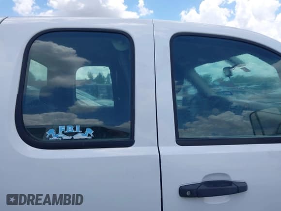 ✅ 2009 Chevrolet Silverado 2500HD Work Truck • VIN: 1GCHC49K79E156509 • Lot: 42566650. Wystawiony na IAAI z przebiegiem 218 736 mil. Bezpłatny archiwum sprzedaży aukcyjnych z USA i szczegółowy raport historii pojazdu na DreamBid. Zdjęcie 13.