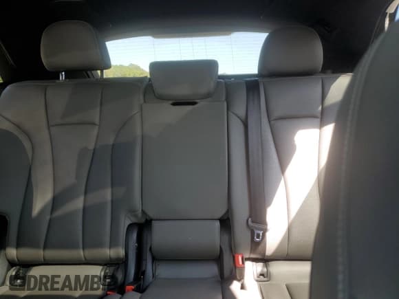 ✅ 2019 Audi Q8 Premium Plus • VIN: WA1BVAF15KD038166 • Lot: 59090975. Listed on Copart with 101,905 mi. Free auction sales archive from the USA and detailed vehicle history report at DreamBid. Image 10.