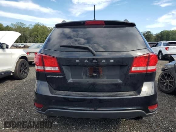 ✅ 2019 Dodge Journey SE • VIN: 3C4PDCBB5KT846097 • Lot: 81842295. Wystawiony na Copart z przebiegiem 121 716 mil. Bezpłatny archiwum sprzedaży aukcyjnych z USA i szczegółowy raport historii pojazdu na DreamBid. Zdjęcie 6.