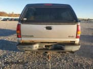 ✅ 2004 GMC Sierra 2500HD SLT • VIN: 1GTHK23104F126388 • Lot: 87218725. Wystawiony na Copart z przebiegiem 193 720 mil. Bezpłatny archiwum sprzedaży aukcyjnych z USA i szczegółowy raport historii pojazdu na DreamBid. Zdjęcie 6.