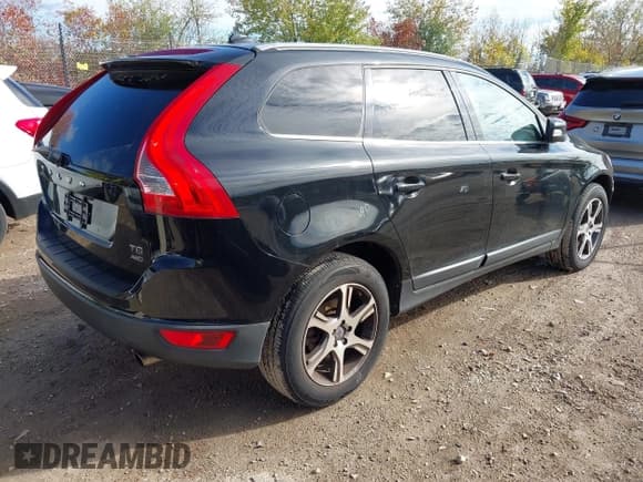 ✅ 2011 Volvo XC60 3.0T • VIN: YV4902DZ5B2179961 • Lot: 43433206. Listed on IAAI with 130,463 mi. Free auction sales archive from the USA and detailed vehicle history report at DreamBid. Image 4.