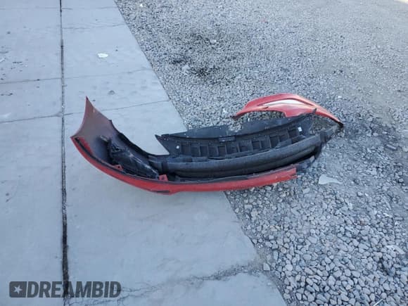 ✅ 2013 Hyundai Elantra • VIN: KMHD35LE0DU080407 • Lot: 91726215. Listed on Copart with 140,491 mi. Free auction sales archive from the USA and detailed vehicle history report at DreamBid. Image 12.