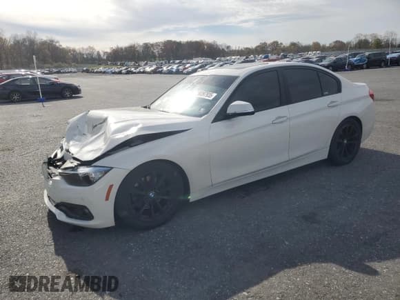 ✅ 2016 BMW 3 Series 320i xDrive • VIN: WBA8E5G55GNT94690 • Lot: 90397935. Wystawiony na Copart z przebiegiem 133 987 mil. Bezpłatny archiwum sprzedaży aukcyjnych z USA i szczegółowy raport historii pojazdu na DreamBid. Zdjęcie 1.