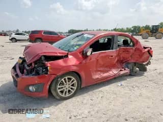 2012 Chevrolet Sonic LT z VIN 1G1JD5SH3C4152286, wystawiony jako Copart lot #63321865 z przebiegiem 161 383 mil mil oraz Szkoda całkowita • Salvage title. Historia ofert i sprzedaży dostępna na DreamBid. Obrazek 1.