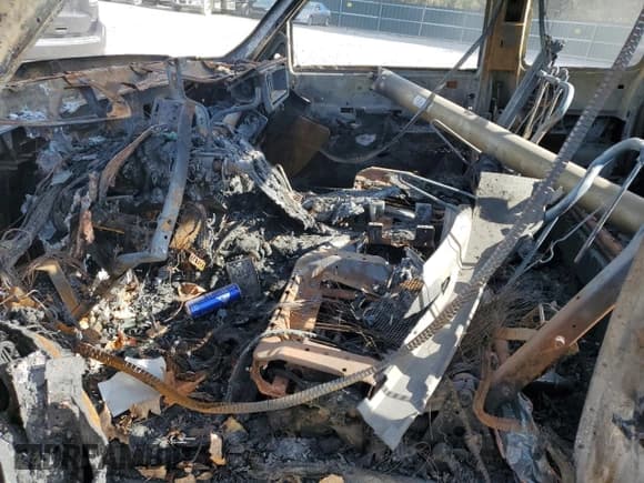 ✅ 2003 Chevrolet Silverado 1500 LS • VIN: 1GCEK19TX3E226833 • Лот: 86520385. Опубликован ранее на Copart с пробегом Не указан. Бесплатный доступ к архиву аукционных продаж из США и подробный отчёт об истории автомобиля на DreamBid. Изображение 7.