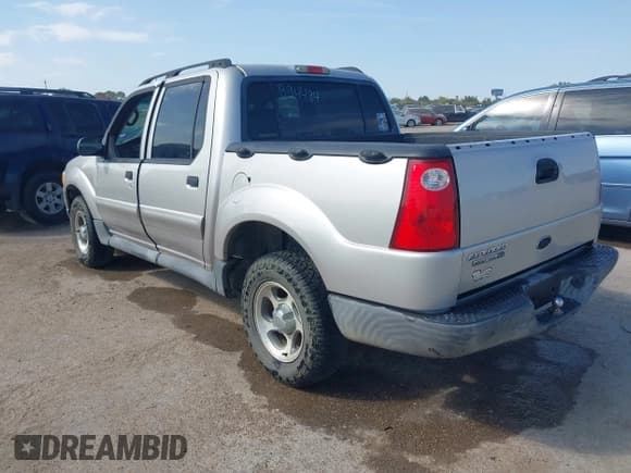 ✅ 2005 Ford Explorer Sport Trac XLS • VIN: 1FMZU67K45UB94484 • Lot: 43243643. Wystawiony na IAAI z przebiegiem 177 405 mil. Bezpłatny archiwum sprzedaży aukcyjnych z USA i szczegółowy raport historii pojazdu na DreamBid. Zdjęcie 3.