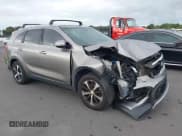 ✅ 2017 Kia Sorento EX • VIN: 5XYPH4A56HG233136 • Lot: 43586055. Listed on IAAI with 170,981 mi. Free auction sales archive from the USA and detailed vehicle history report at DreamBid. Image 1.