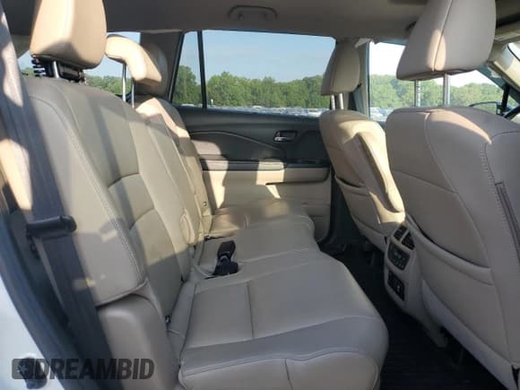 ✅ 2022 Honda Pilot Touring 8-Passenger • VIN: 5FNYF6H98NB036132 • Lot: 69950755. Listed on Copart with 82,012 mi. Free auction sales archive from the USA and detailed vehicle history report at DreamBid. Image 11.