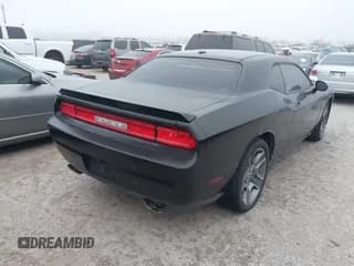 ✅ 2010 Dodge Challenger R/T Classic • VIN: 2B3CJ5DT4AH141020 • Lot: 41693638. Wystawiony na IAAI z przebiegiem 153 469 mil. Bezpłatny archiwum sprzedaży aukcyjnych z USA i szczegółowy raport historii pojazdu na DreamBid. Zdjęcie 4.