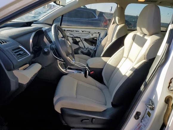 ✅ 2019 Subaru Ascent Premium • VIN: 4S4WMAFD1K3419101 • Lot: 90814825. Wystawiony na Copart z przebiegiem 26 028 mil. Bezpłatny archiwum sprzedaży aukcyjnych z USA i szczegółowy raport historii pojazdu na DreamBid. Zdjęcie 7.