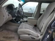 ✅ 1998 Ford Explorer XLT • VIN: 1FMZU32P0WUD21265 • Lot: 73702364. Listed on Copart with 211,096 mi. Free auction sales archive from the USA and detailed vehicle history report at DreamBid. Image 7.