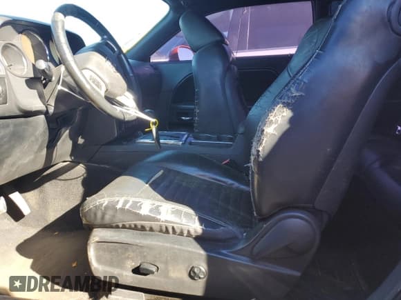 ✅ 2012 Dodge Challenger SXT • VIN: 2C3CDYAG1CH213250 • Lot: 76621624. Wystawiony na Copart z przebiegiem 174 297 mil. Bezpłatny archiwum sprzedaży aukcyjnych z USA i szczegółowy raport historii pojazdu na DreamBid. Zdjęcie 7.