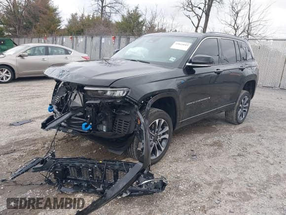 ✅ 2023 Jeep Grand Cherokee Overland • VIN: 1C4RJYD60P8891792 • Lot: 41815043. Listed on IAAI with 16,682 mi. Free auction sales archive from the USA and detailed vehicle history report at DreamBid. Image 2.
