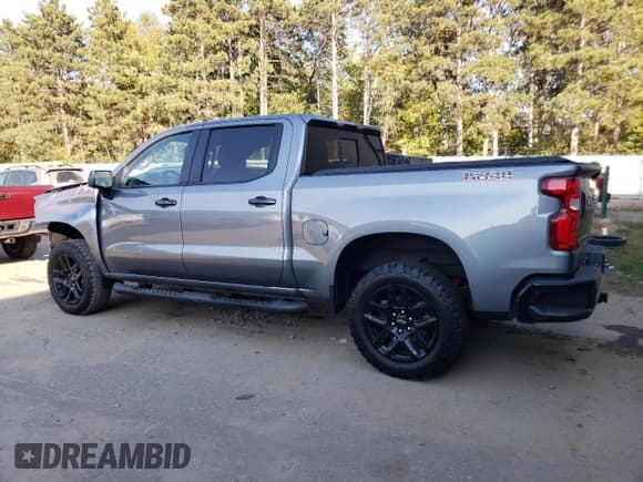 ✅ 2021 Chevrolet Silverado 1500 LT Trail Boss • VIN: 1GCPYFED4MZ253765 • Lot: 74872604. Wystawiony na Copart z przebiegiem 54 984 mil. Bezpłatny archiwum sprzedaży aukcyjnych z USA i szczegółowy raport historii pojazdu na DreamBid. Zdjęcie 2.