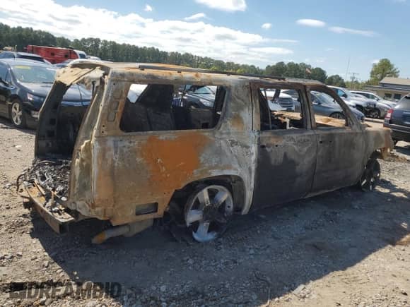 2016 Chevrolet Suburban LTZ with VIN 1GNSCJKC7GR270725, listed as a Copart auction lot 85839055 with Not provided miles and Salvage title. Bid and sale history available at DreamBid. Image 3.