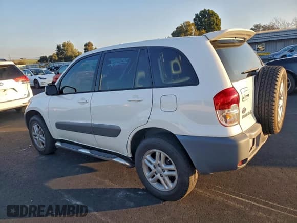 ✅ 2001 Toyota RAV4 • VIN: JTEHH20V816007534 • Лот: 94095835. Опубликован ранее на Copart с пробегом 209 709 миль. Бесплатный доступ к архиву аукционных продаж из США и подробный отчёт об истории автомобиля на DreamBid. Изображение 2.