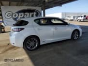 ✅ 2012 Lexus CT 200h Premium • VIN: JTHKD5BH3C2100808 • Lot: 81805735. Wystawiony na Copart z przebiegiem 112 918 mil. Bezpłatny archiwum sprzedaży aukcyjnych z USA i szczegółowy raport historii pojazdu na DreamBid. Zdjęcie 3.