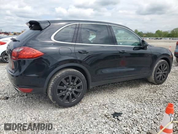 ✅ 2011 Porsche Cayenne S • VIN: WP1AB2A25BLA55960 • Lot: 55903735. Listed on Copart with 175,365 mi. Free auction sales archive from the USA and detailed vehicle history report at DreamBid. Image 3.