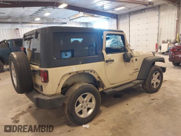 ✅ 2011 Jeep Wrangler Sport • VIN: 1J4AA2D13BL529745 • Лот: 43416044. Опубликован ранее на IAAI с пробегом 168 320 миль. Бесплатный доступ к архиву аукционных продаж из США и подробный отчёт об истории автомобиля на DreamBid. Изображение 4.