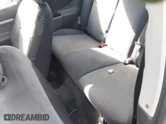 ✅ 2000 Ford Focus ZX3 • VIN: 3FAFP3139YR210307 • Lot: 41946264. Wystawiony na IAAI z przebiegiem 215 233 mil. Bezpłatny archiwum sprzedaży aukcyjnych z USA i szczegółowy raport historii pojazdu na DreamBid. Zdjęcie 8.