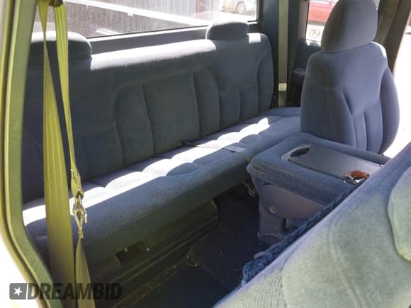 ✅ 1998 GMC Sierra 2500 • VIN: 1GTGC29J9WE514261 • Лот: 42033247. Опубликован ранее на IAAI с пробегом 151 001 миль. Бесплатный доступ к архиву аукционных продаж из США и подробный отчёт об истории автомобиля на DreamBid. Изображение 8.