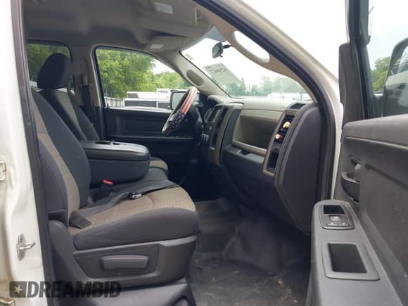 ✅ 2011 Ram 1500 SLT • VIN: 1D7RV1CP0BS688022 • Лот: 42540427. Опубликован ранее на IAAI с пробегом 129 085 миль. Бесплатный доступ к архиву аукционных продаж из США и подробный отчёт об истории автомобиля на DreamBid. Изображение 5.