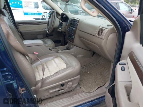 ✅ 2005 Ford Explorer Eddie Bauer • VIN: 1FMDU74K65UB36705 • Lot: 42704357. Wystawiony na IAAI z przebiegiem 207 245 mil. Bezpłatny archiwum sprzedaży aukcyjnych z USA i szczegółowy raport historii pojazdu na DreamBid. Zdjęcie 5.