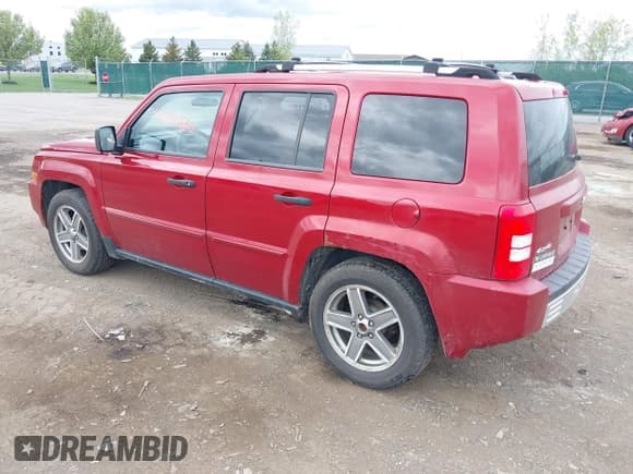 ✅ 2007 Jeep Patriot Limited • VIN: 1J8FF48W17D279124 • Lot: 42244380. Listed on IAAI with 133,031 mi. Free auction sales archive from the USA and detailed vehicle history report at DreamBid. Image 3.