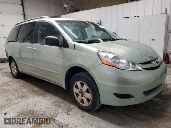 ✅ 2007 Toyota Sienna LE • VIN: 5TDZK23C17S089944 • Lot: 90467795. Wystawiony na Copart z przebiegiem 210 218 mil. Bezpłatny archiwum sprzedaży aukcyjnych z USA i szczegółowy raport historii pojazdu na DreamBid. Zdjęcie 4.
