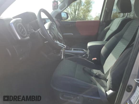 ✅ 2021 Toyota Tacoma TRD Off Road • VIN: 3TMCZ5ANXMM384107 • Lot: 90570765. Listed on Copart with 102,598 mi. Free auction sales archive from the USA and detailed vehicle history report at DreamBid. Image 7.