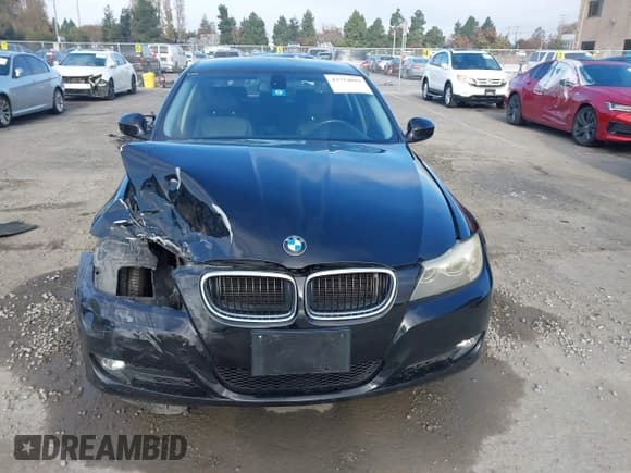 ✅ 2011 BMW 3 Series 328i • VIN: WBAPH5G54BNM74137 • Lot: 43794042. Wystawiony na IAAI z przebiegiem 104 888 mil. Bezpłatny archiwum sprzedaży aukcyjnych z USA i szczegółowy raport historii pojazdu na DreamBid. Zdjęcie 12.