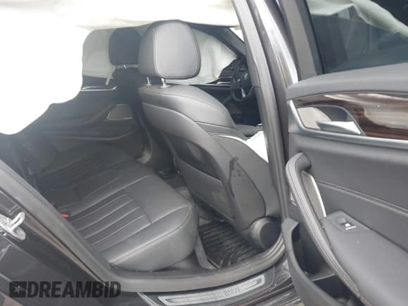 ✅ 2021 BMW 5 Series 540i xDrive • VIN: WBA73BJ02MWX30802 • Lot: 41195593. Listed on IAAI with 42,401 mi. Free auction sales archive from the USA and detailed vehicle history report at DreamBid. Image 8.