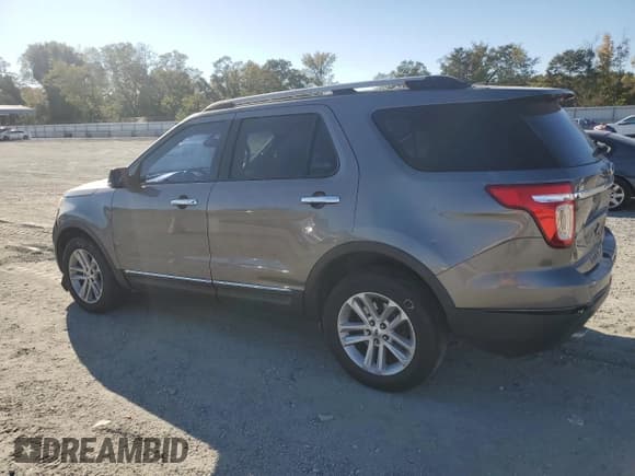✅ 2013 Ford Explorer XLT • VIN: 1FM5K8D8XDGA50752 • Лот: 86311565. Опубликован ранее на Copart с пробегом 193 649 миль. Бесплатный доступ к архиву аукционных продаж из США и подробный отчёт об истории автомобиля на DreamBid. Изображение 2.
